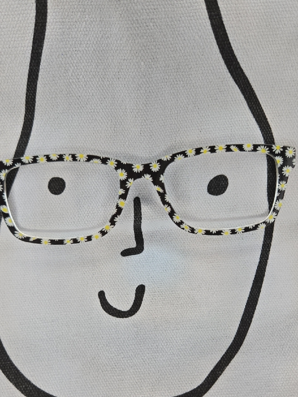 Black with Daisy Print - Magnetic Glasses Top